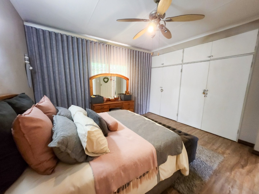 4 Bedroom Property for Sale in Wilkoppies North West